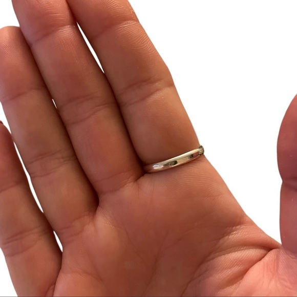 White Gemstone Ring Size 9 - Picture 5 of 5